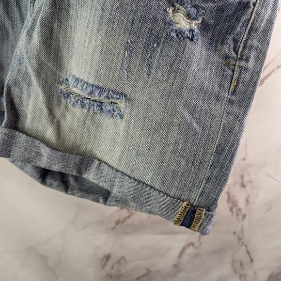 Aeropostale Shorts Womens 10 Boyfriend Distressed Light Acid Wash Cuffed Stretch - Picture 4 of 10